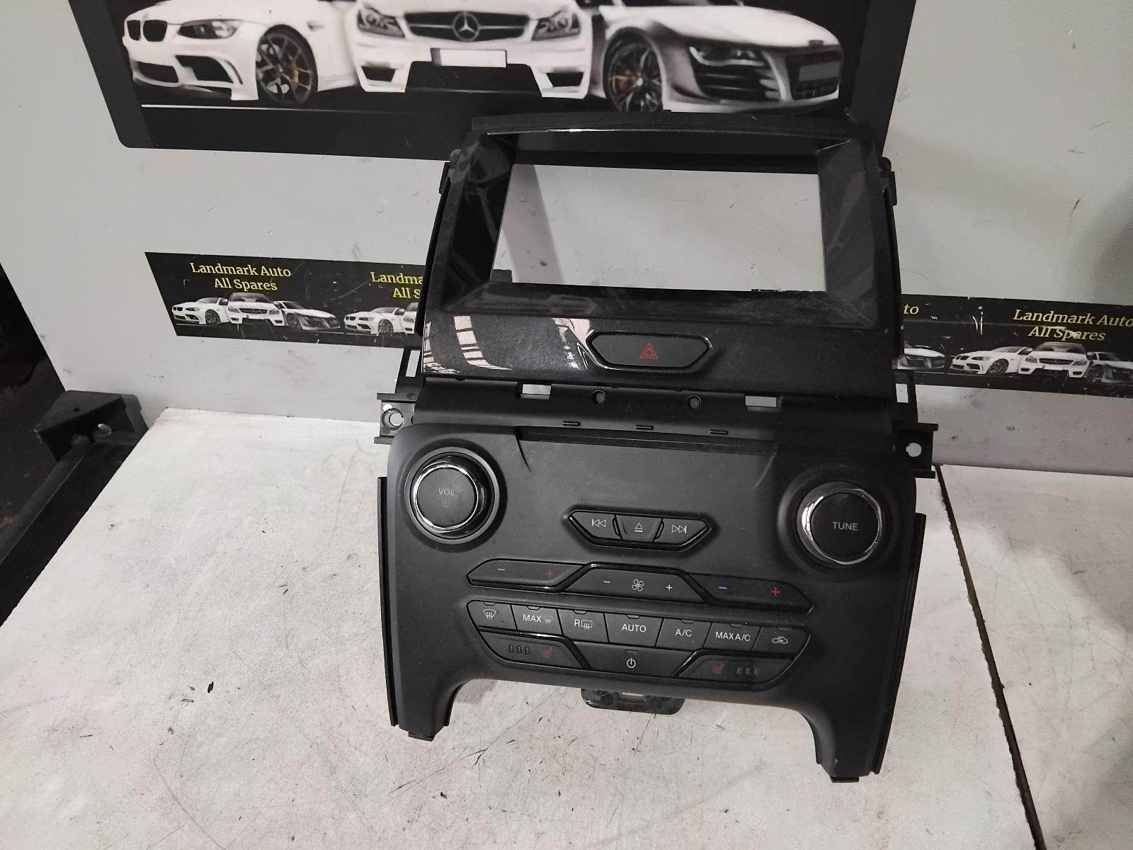View Auto part Heater/Ac Controls Ford Everest 2018