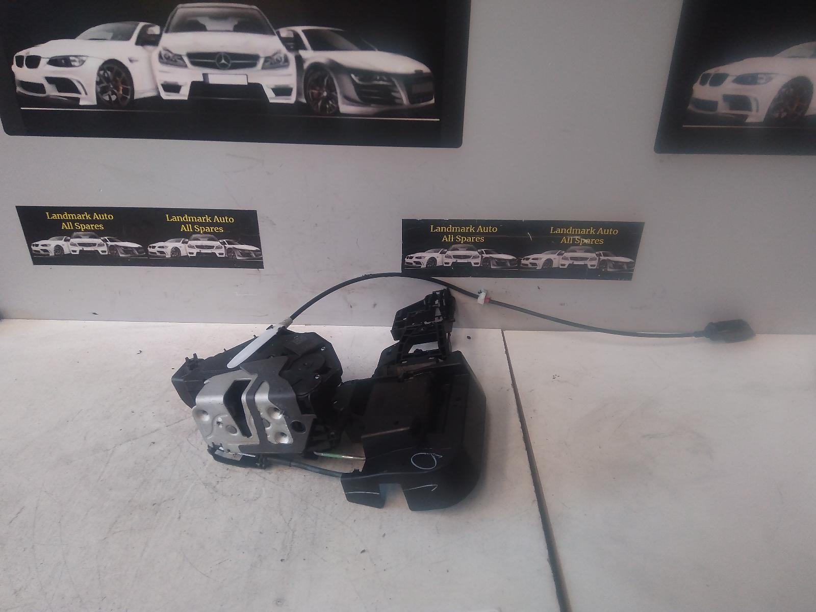 View Auto part Door/Boot/Gate Lock Ford Everest 2021