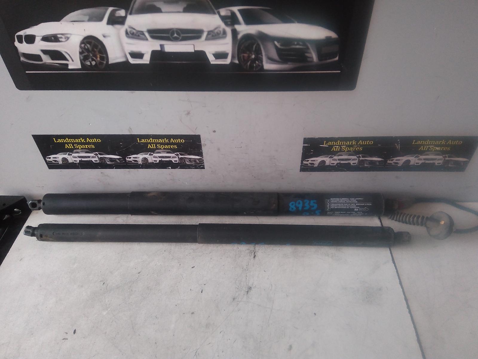 View Auto part Hatch Strut Ford Everest 2021