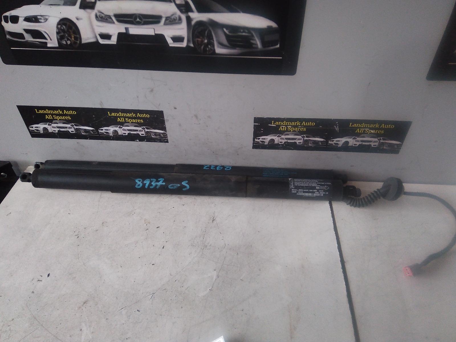 View Auto part Hatch Strut Ford Everest 2018