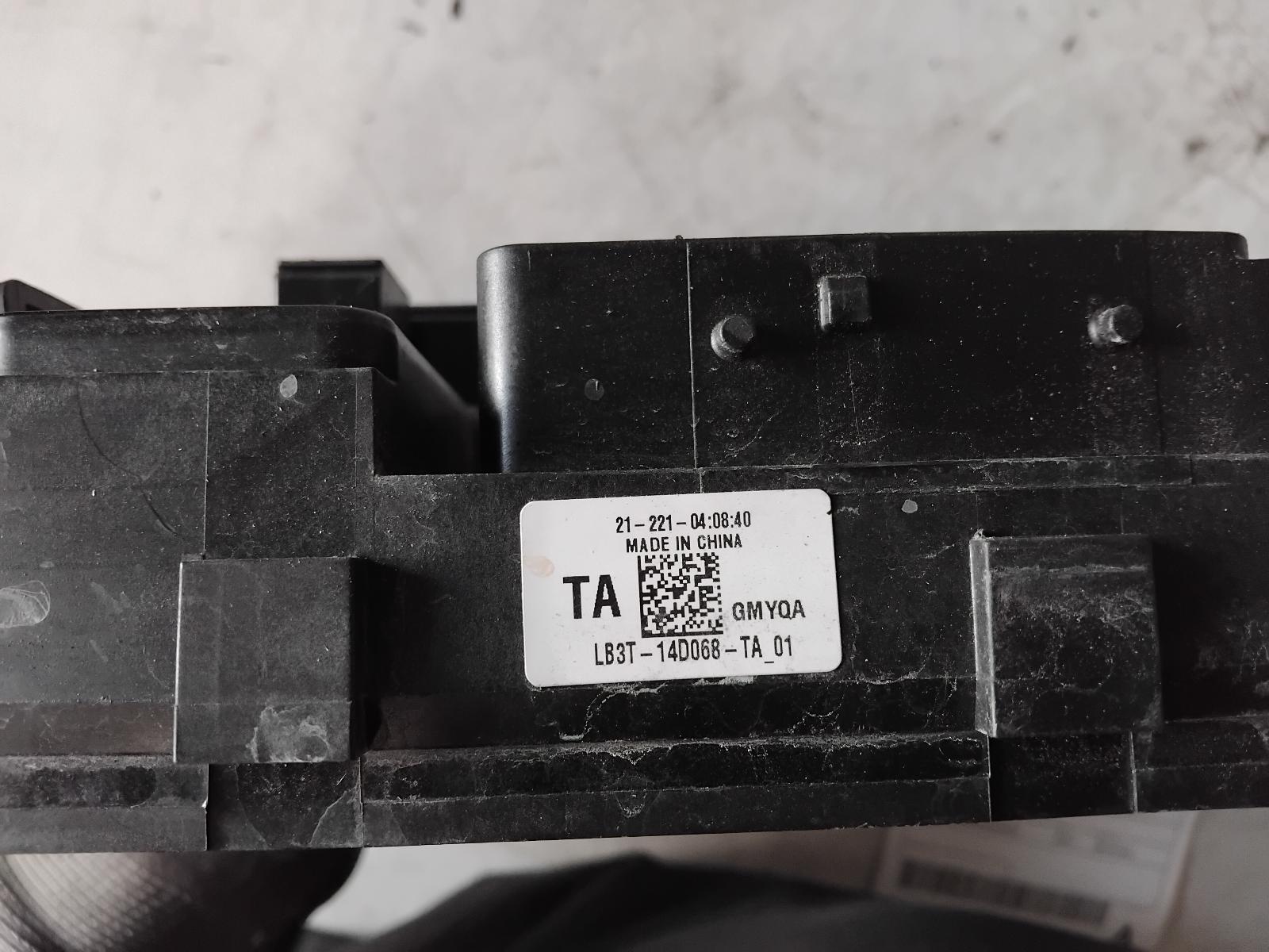 View Auto part Fuse Box Ford Everest 2021