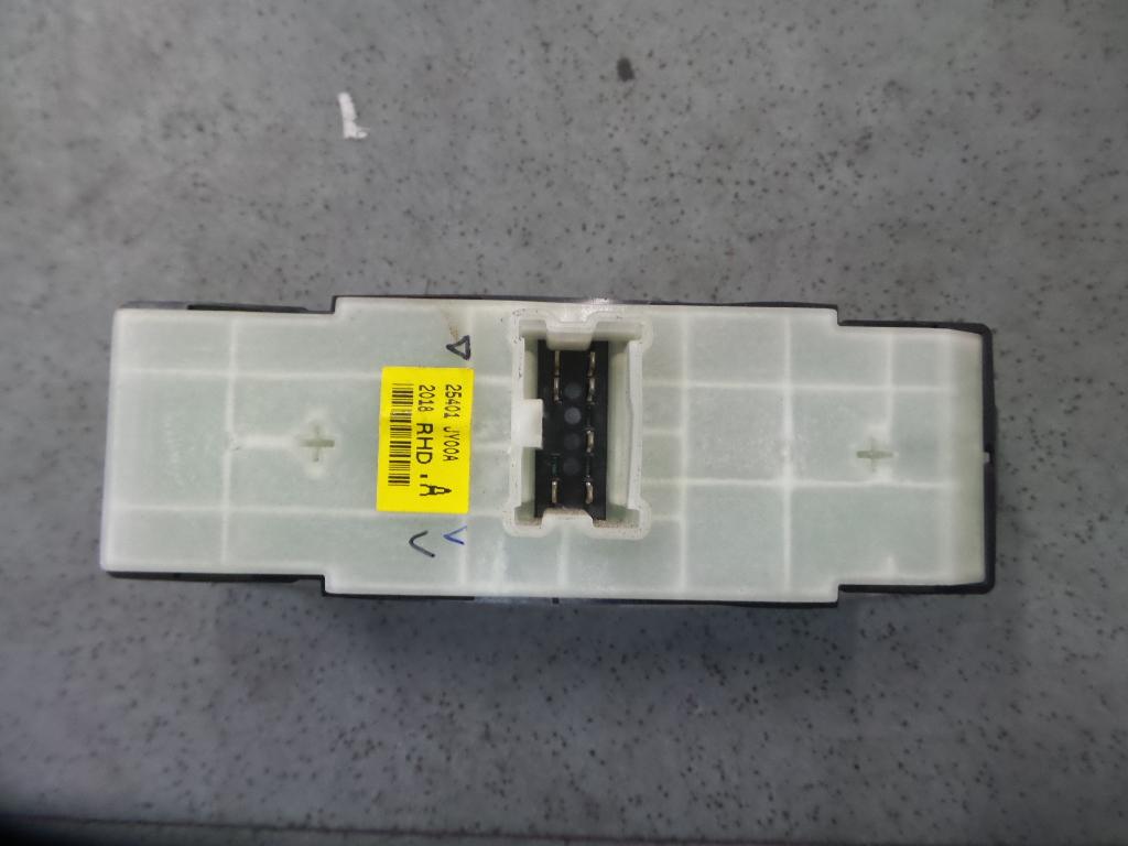 View Auto part Pwr Dr Wind Switch Renault Kaleos 2009