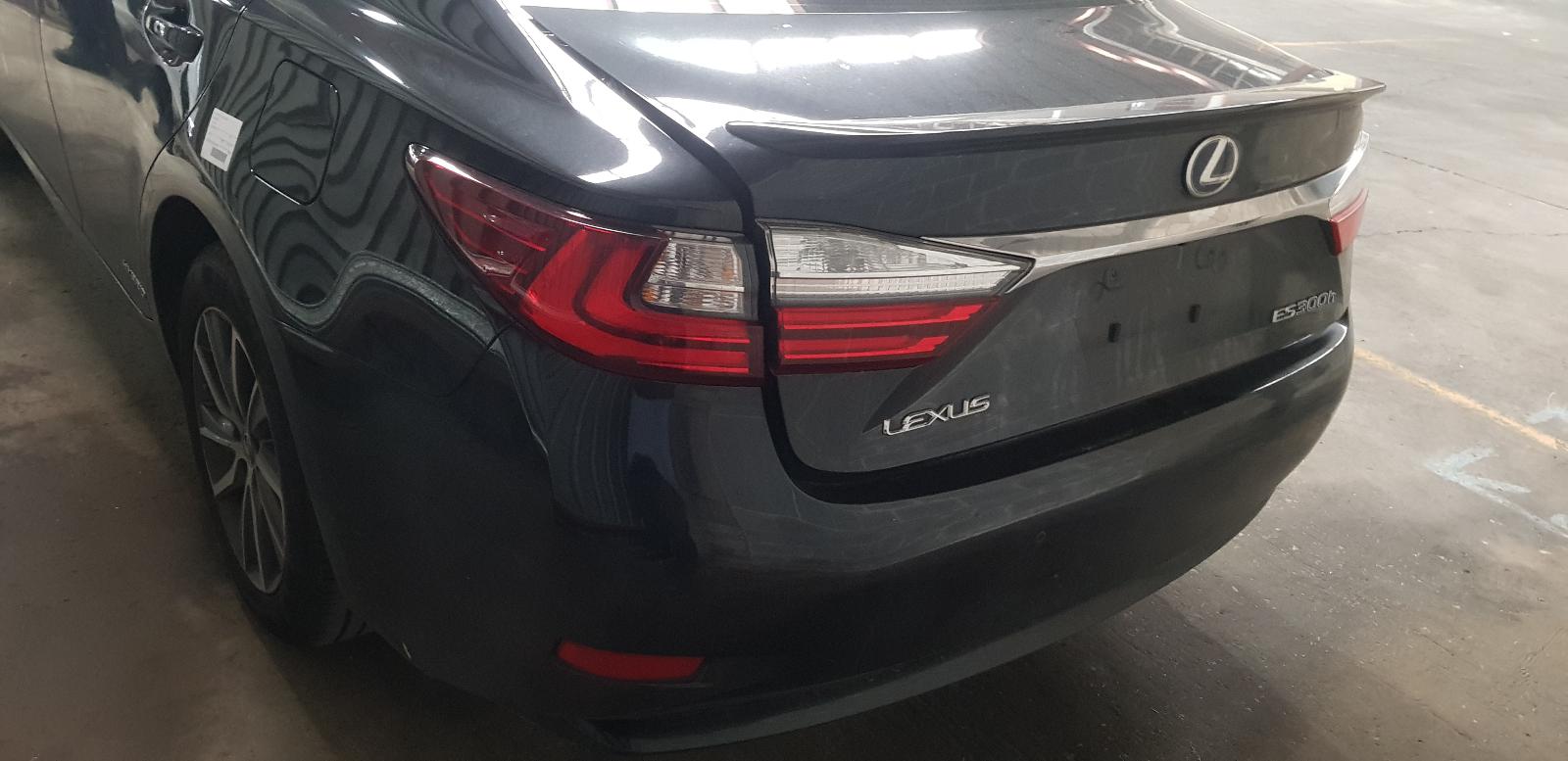 2016 Lexus Es Series (13-) A/C Condenser View Auto part A/C Condenser Lexus Es Series (13-) 2016