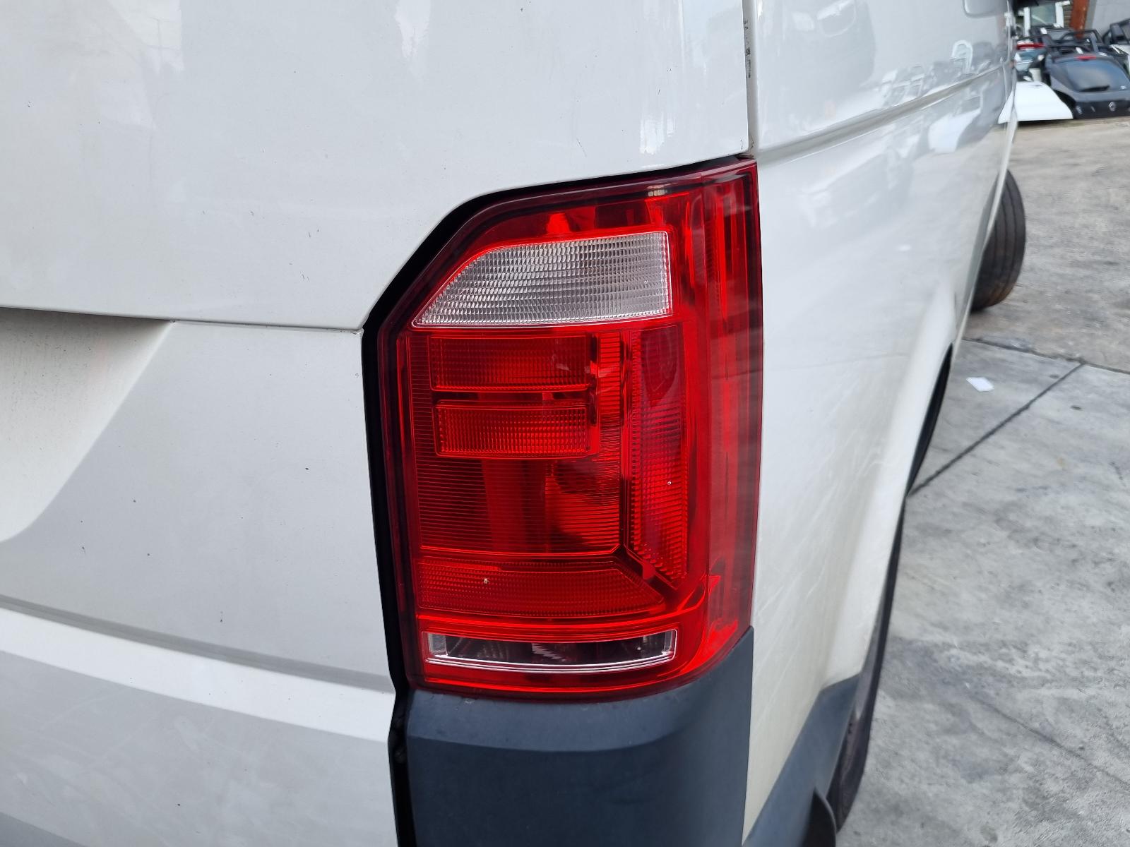 View Auto part Seatbelt/Stalk Volkswagen Transporter 2016