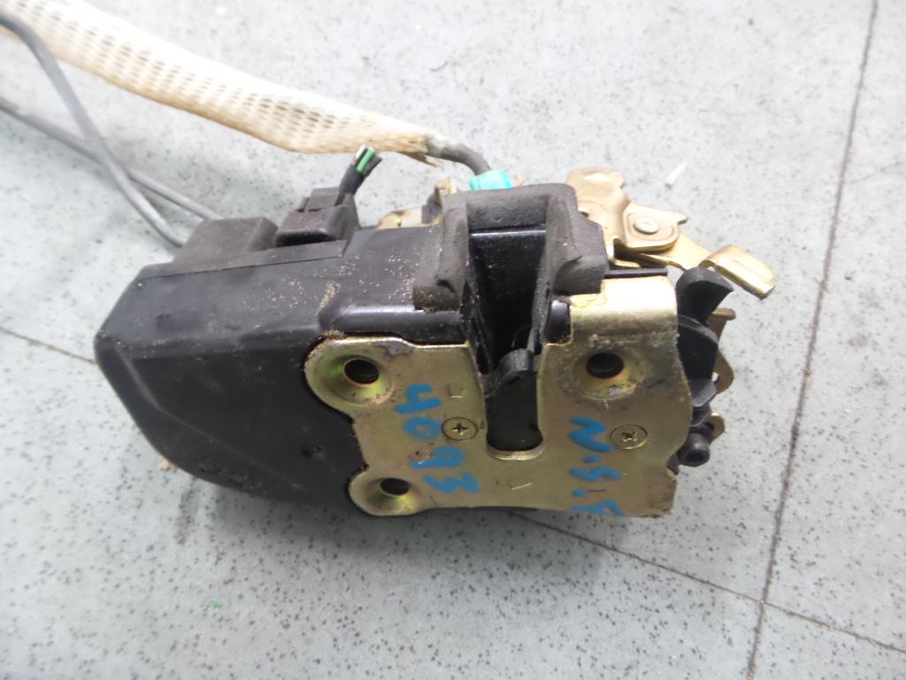 2007 Chrysler 300c Door/Boot/Gate Lock View Auto part Door/Boot/Gate Lock Chrysler 300c 2007