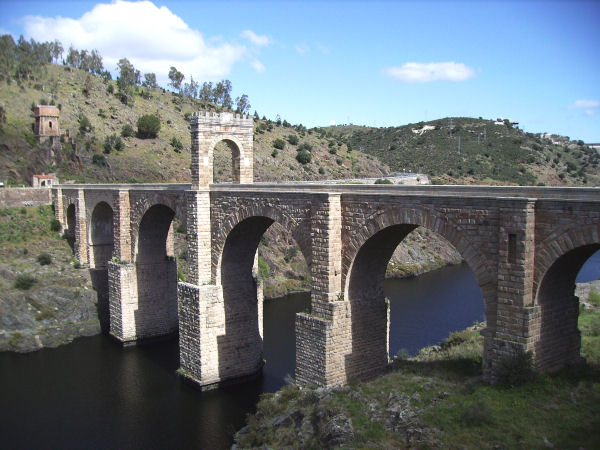 The Alcantara Bridge The Alcantara Bridge