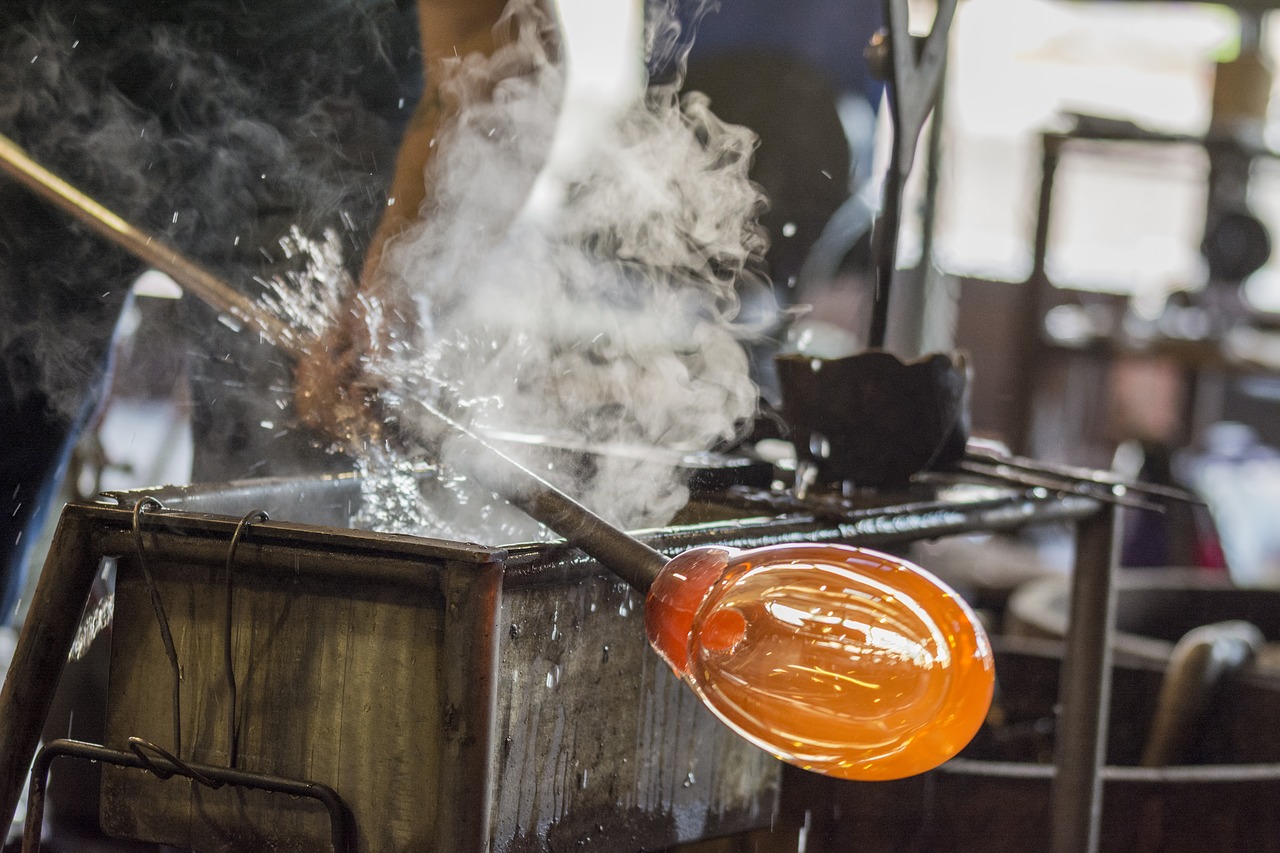 Hand made glass blowing