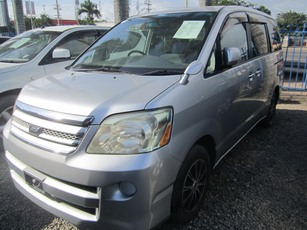 Used Toyota Minivan for Sale in Port Moresby National Capital ID 196145