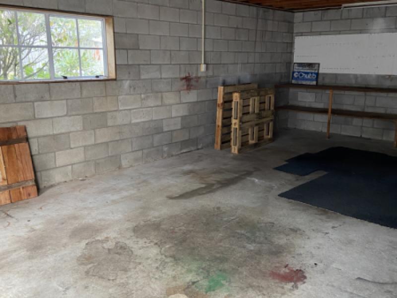 Garage for rent in Titirangi, Auckland 0604