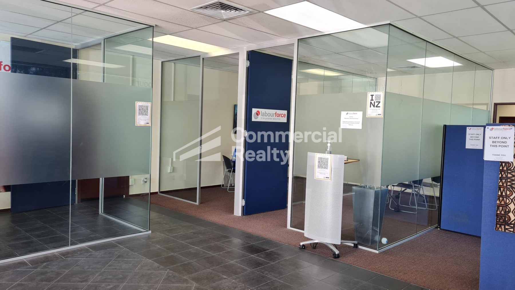 Ground floor office in the Airport Oaks - Image 2