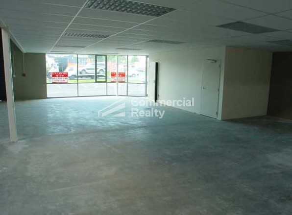 590 sqm Showroom & Warehouse - Image 2
