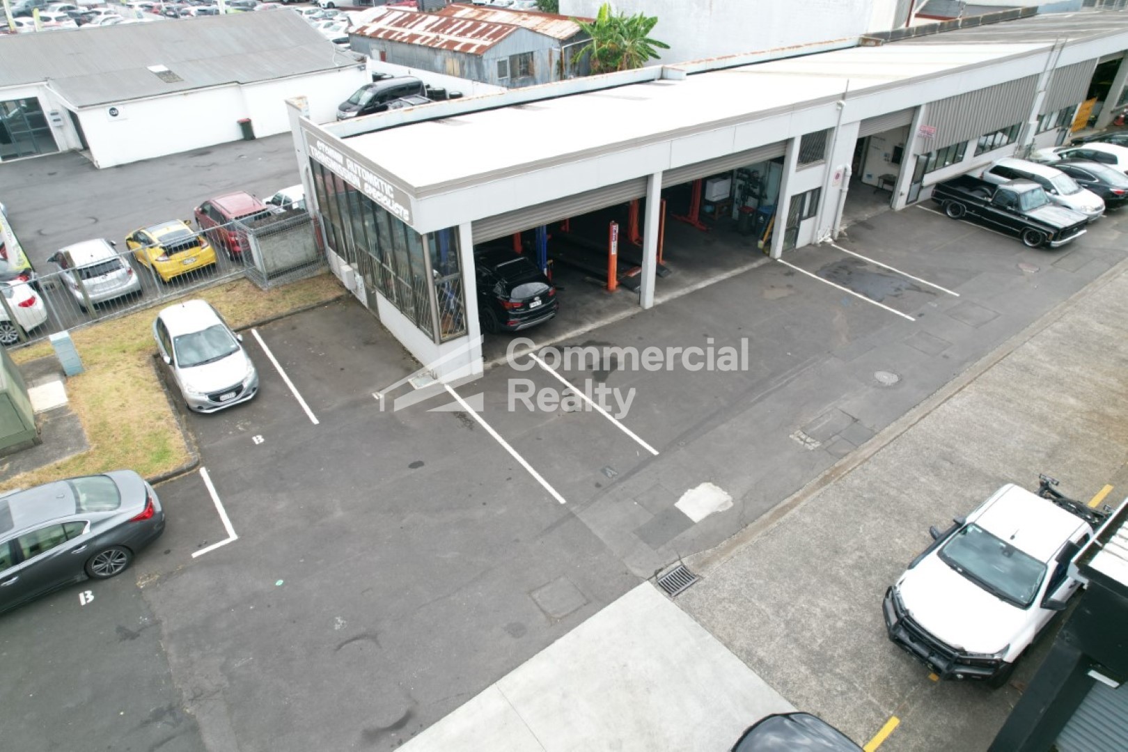 PRICE REDUCED! OWNER WANTS ACTION! PRESENT OFFERS! - Image 5