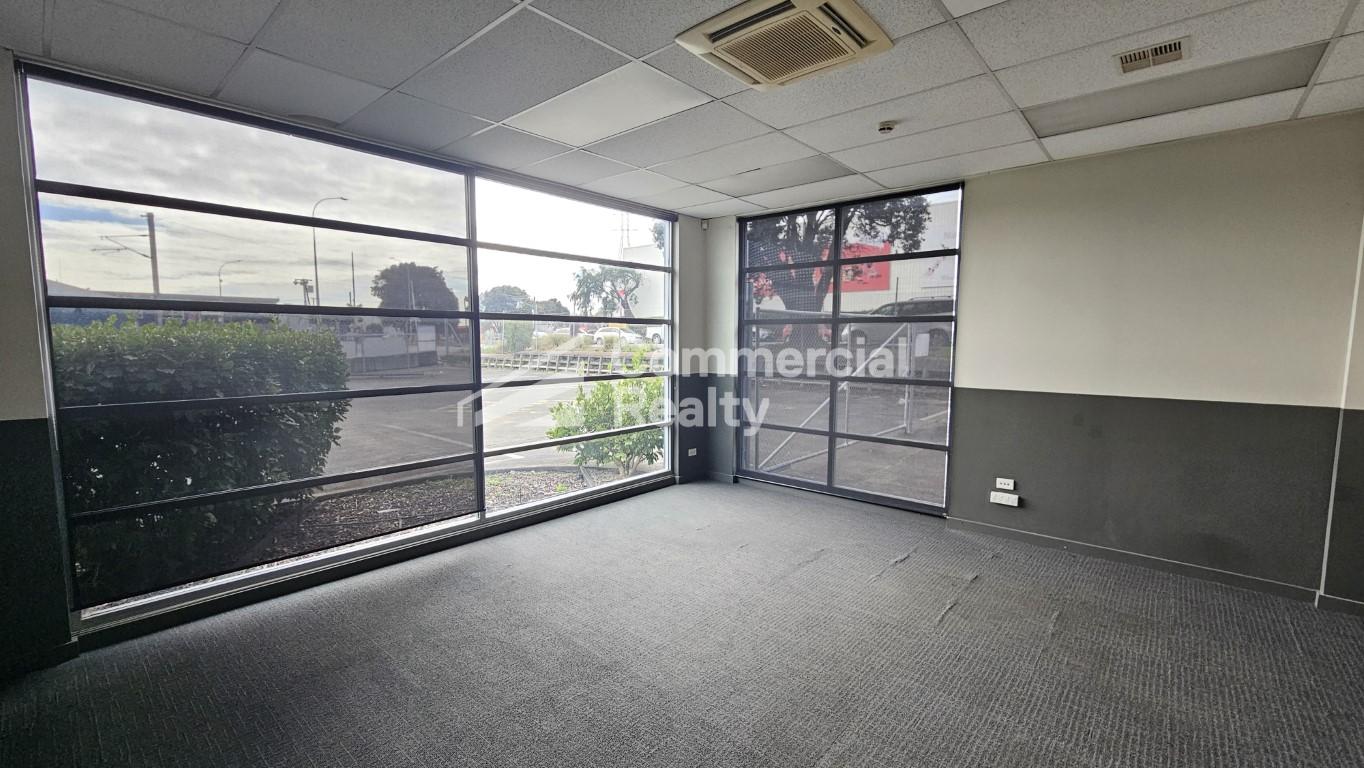 1891sqm Warehouse in Penrose - Image 7