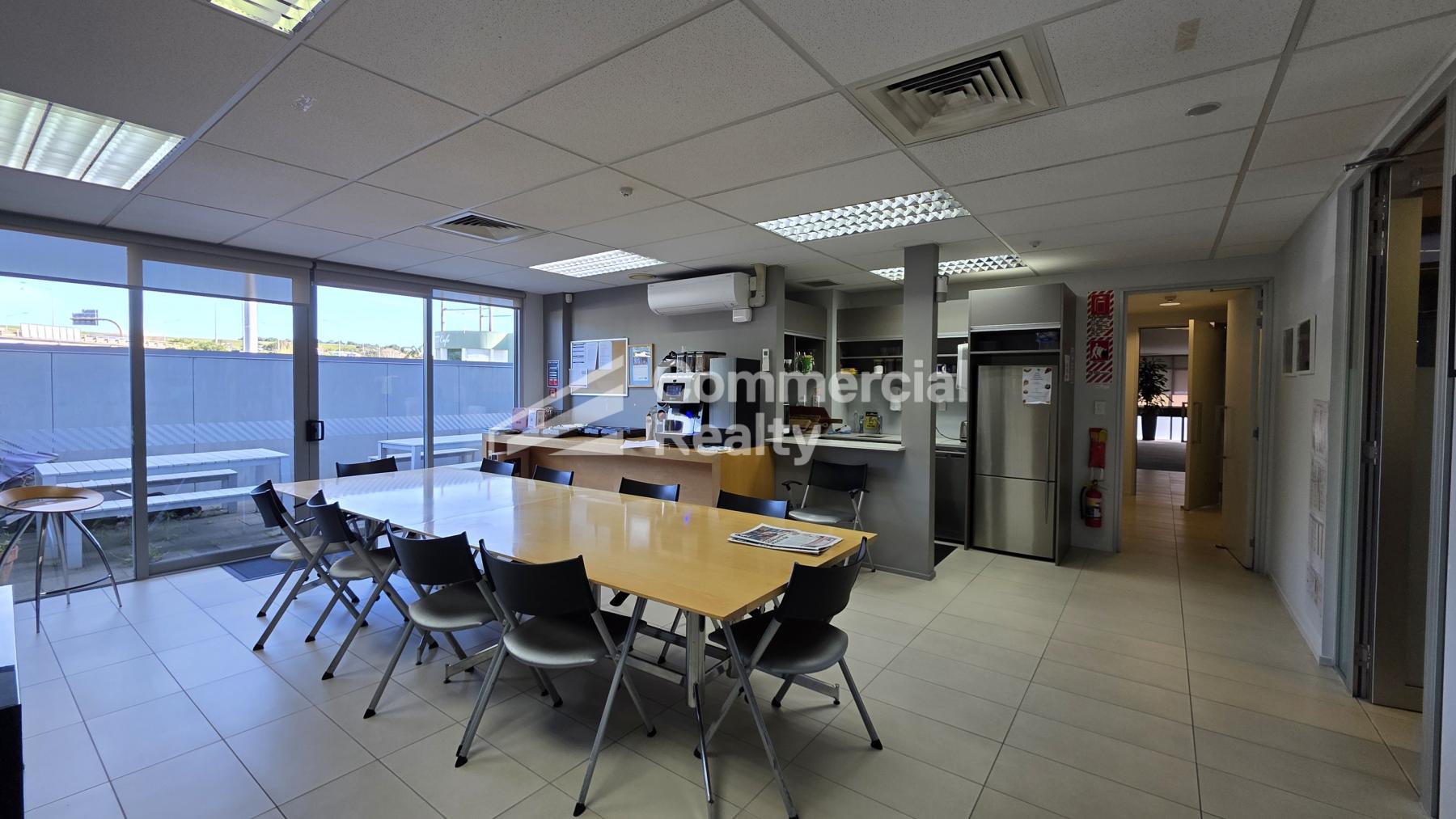 Tidy Warehouse & Office, Prime position - Image 13