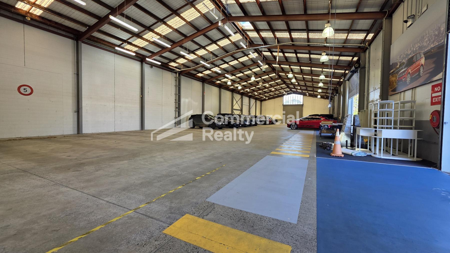 Tidy Warehouse & Office, Prime position - Image 4