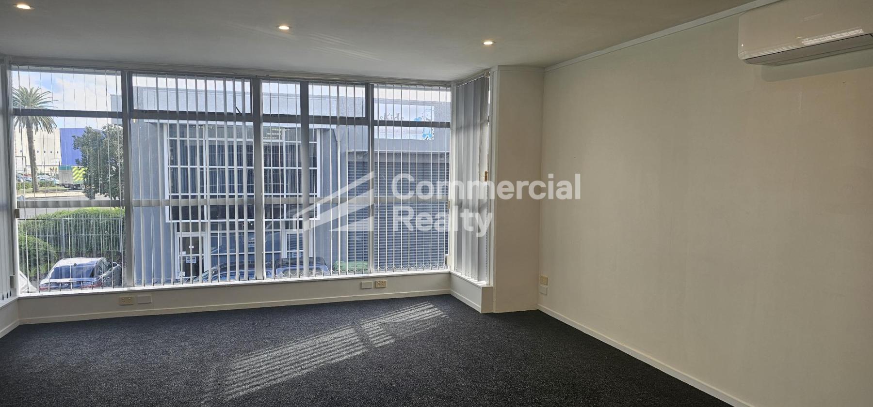 Corporate Quality at the Airport Oaks - Image 3