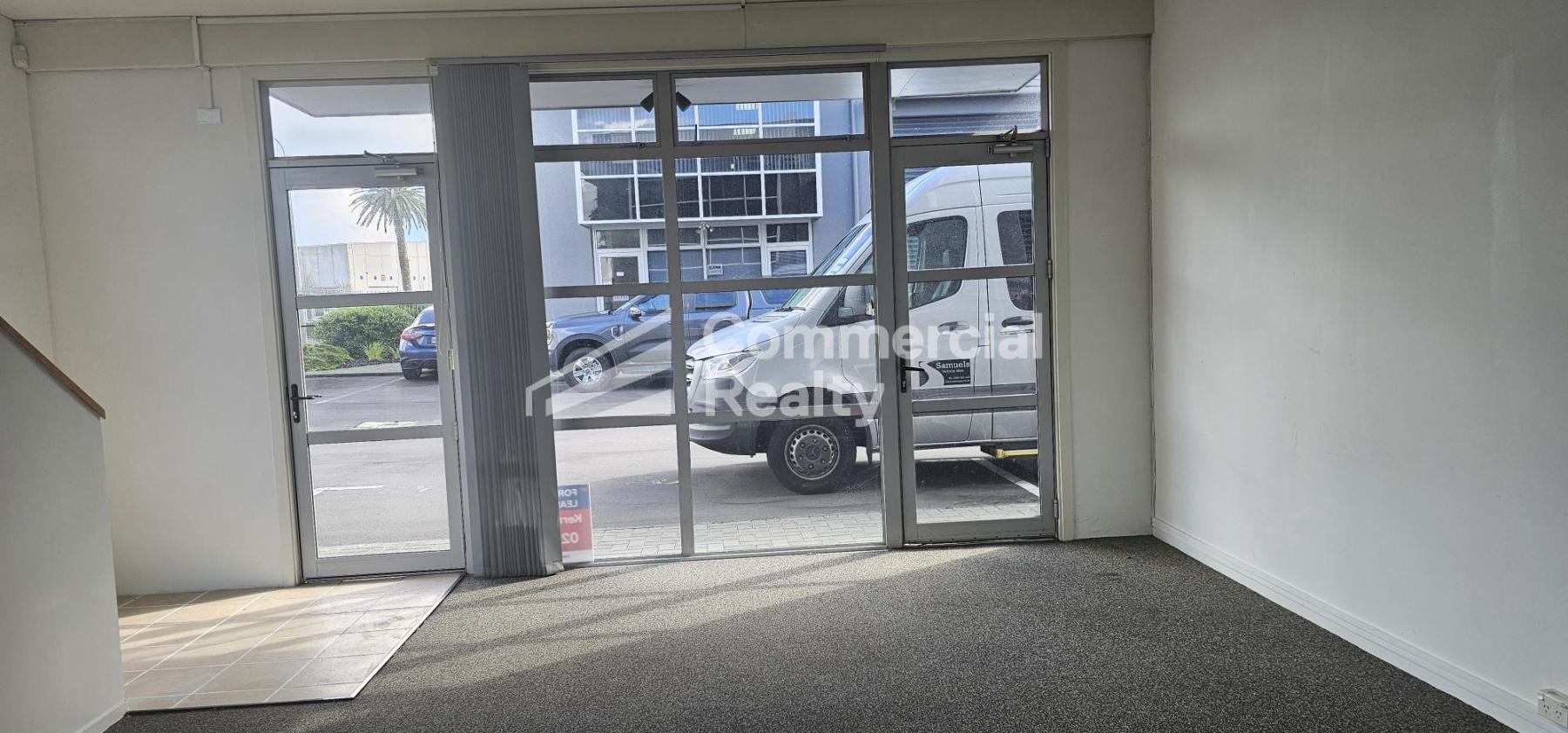 Corporate Quality at the Airport Oaks - Image 5