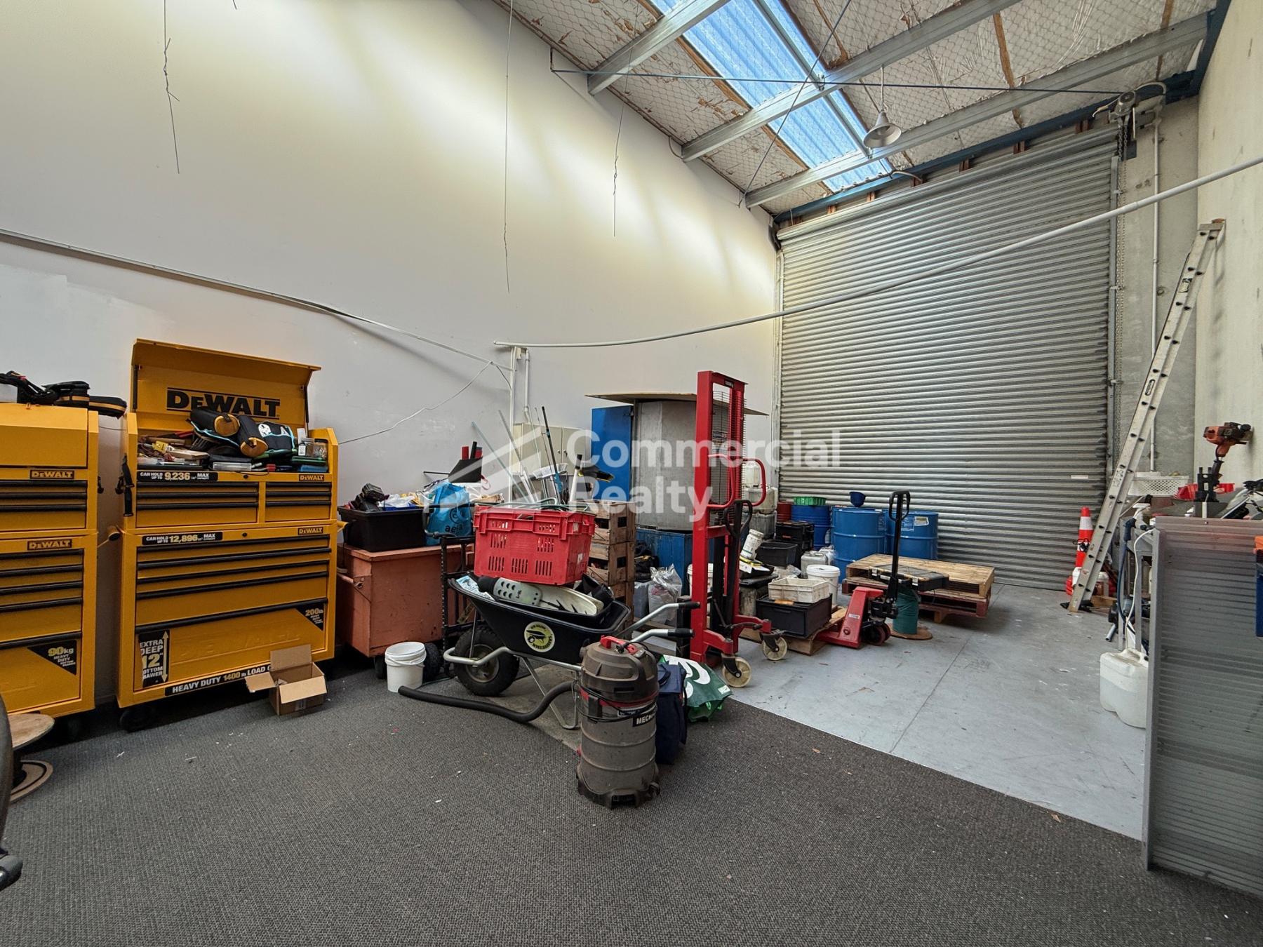 120sqm Warehouse and Office on Polaris Place - Image 3