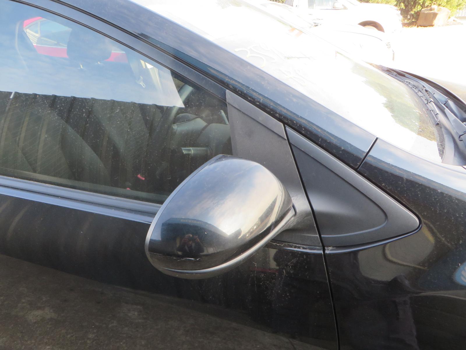 View Auto part Grille Mazda 2 2008