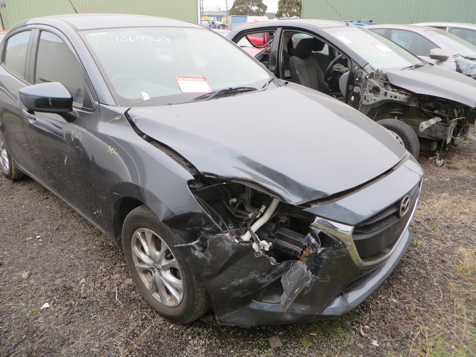 View Auto part Grille Mazda 2 2016