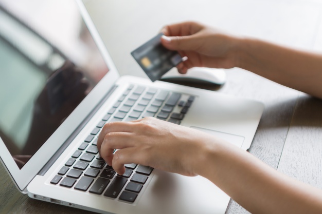 person-writing-on-a-laptop-with-and-a-credit-card_1232-585.jpg person-writing-on-a-laptop-with-and-a-credit-card_1232-585.jpg