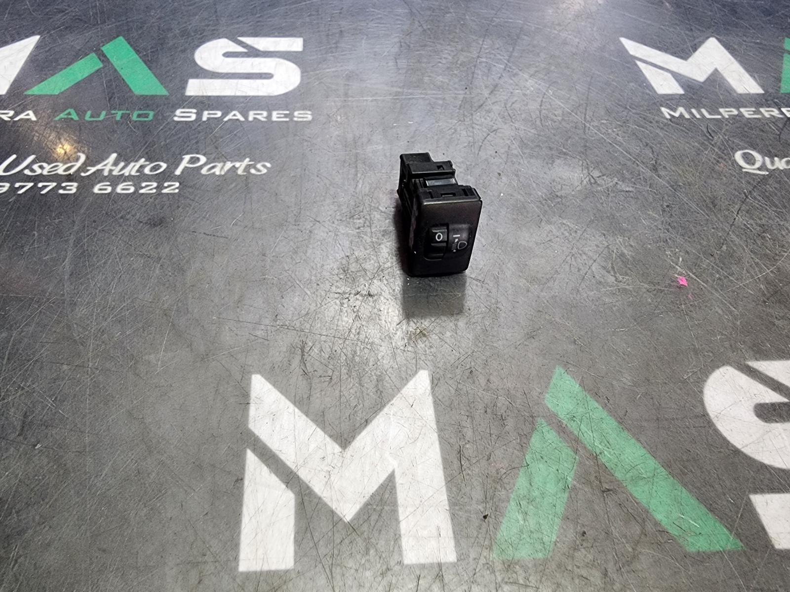 View Auto part Misc Switch/Relay Toyota Hilux 2018