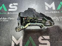 View Auto part Fuse Box Toyota Hilux 2018