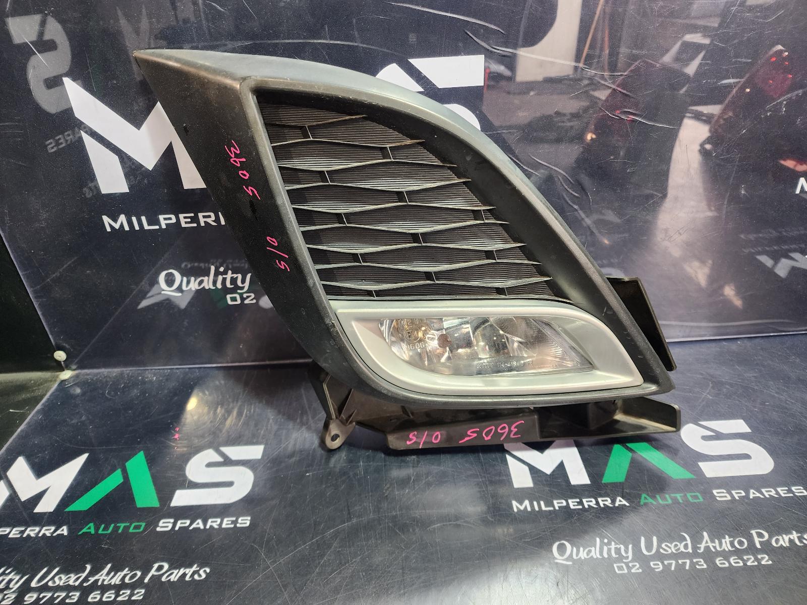 View Auto part Right Indicator/Fog/Side Mazda 3 2009