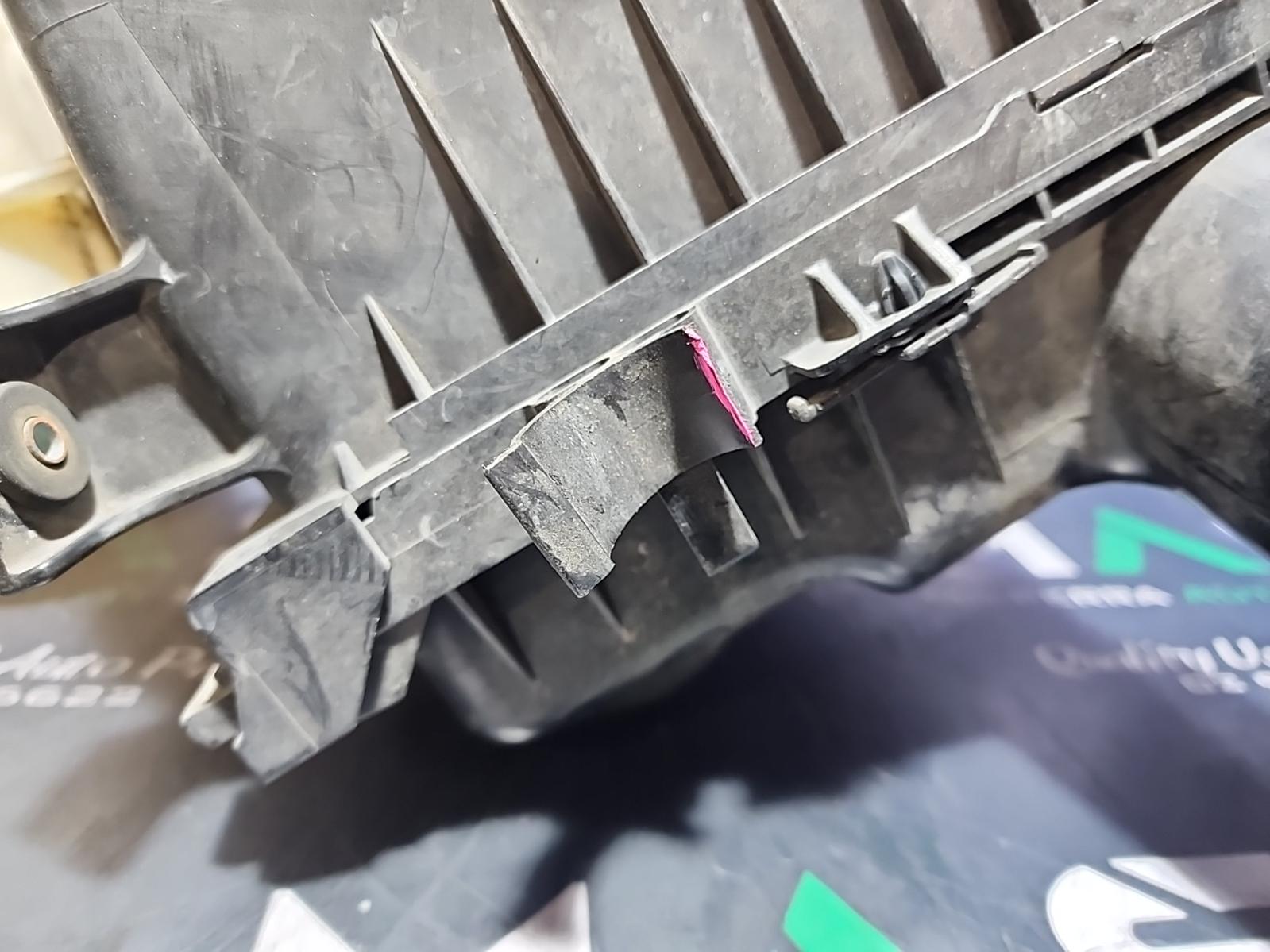 View Auto part Air Cleaner/Box Subaru Forester 2009