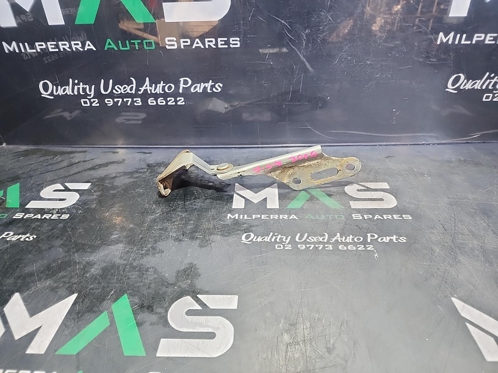 View Auto part Bonnet Hinge/Strut Honda Civic 2004