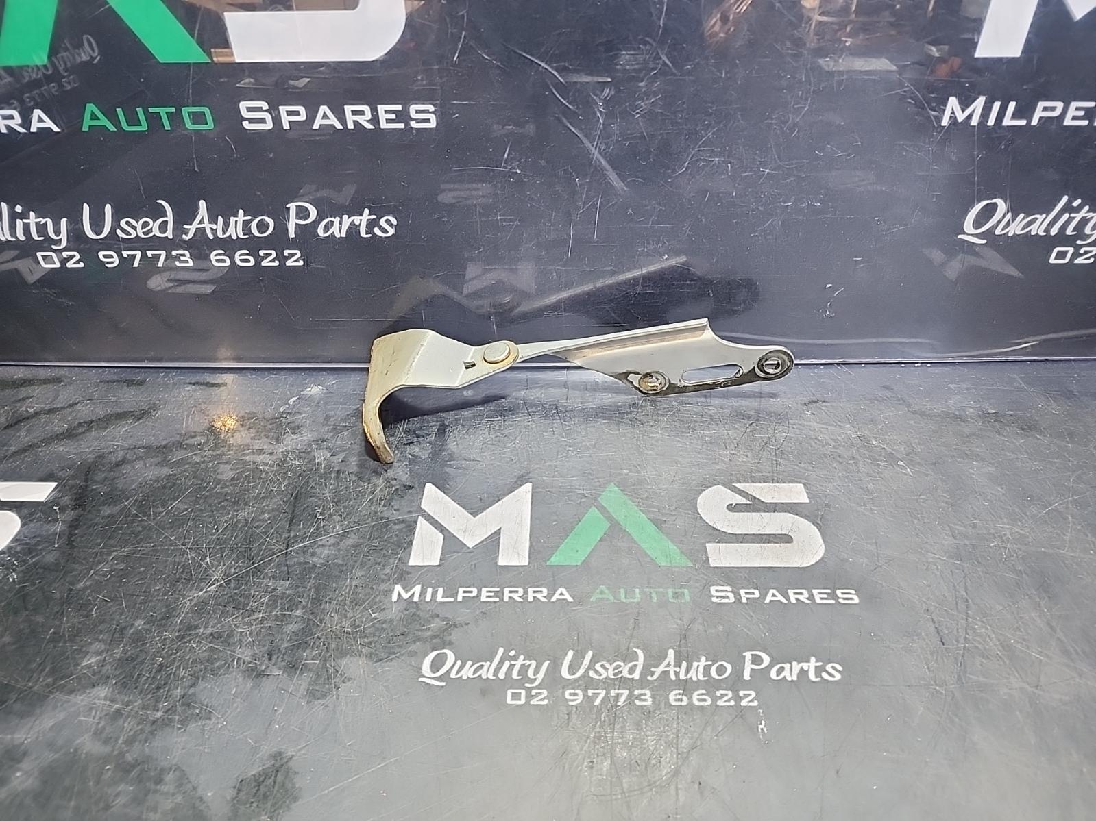 View Auto part Bonnet Hinge/Strut Honda Civic 2004