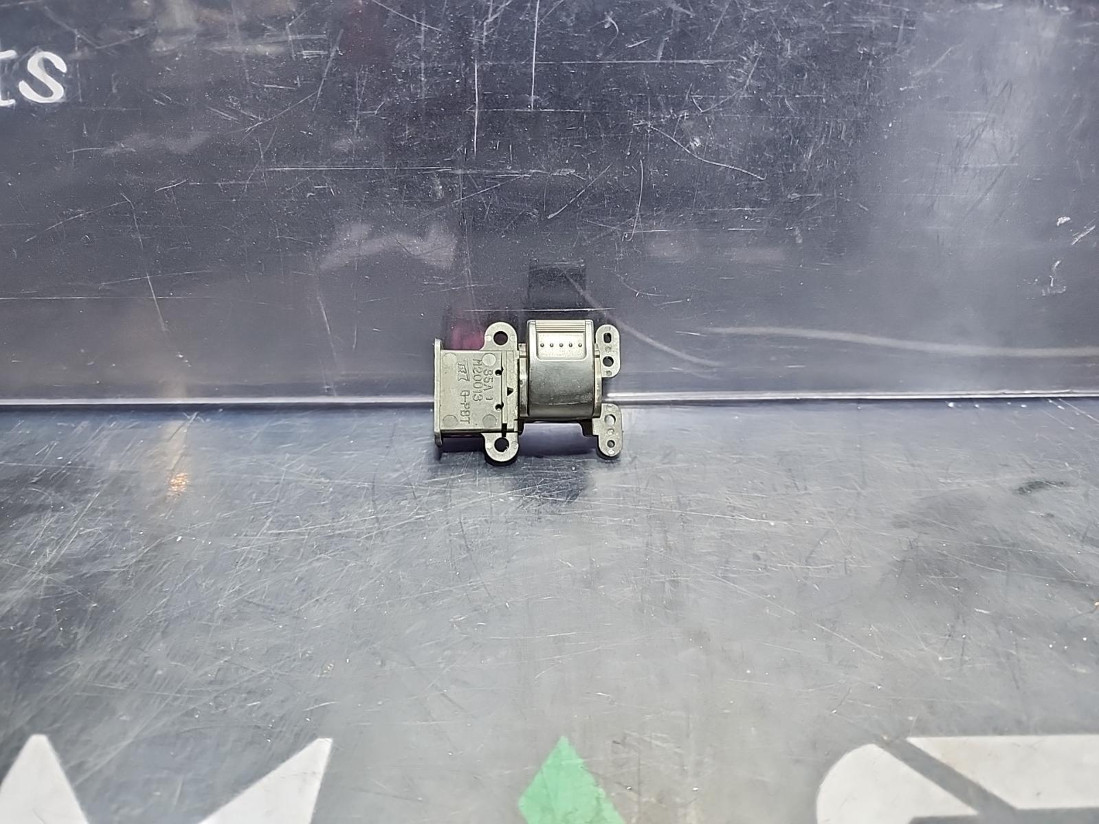 View Auto part Pwr Dr Wind Switch Honda Civic 2004