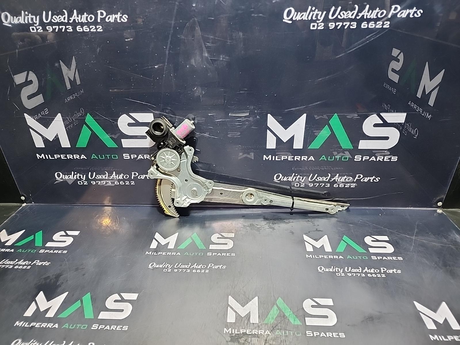 View Auto part Right Front Window Reg/Motor Toyota Hilux 2018