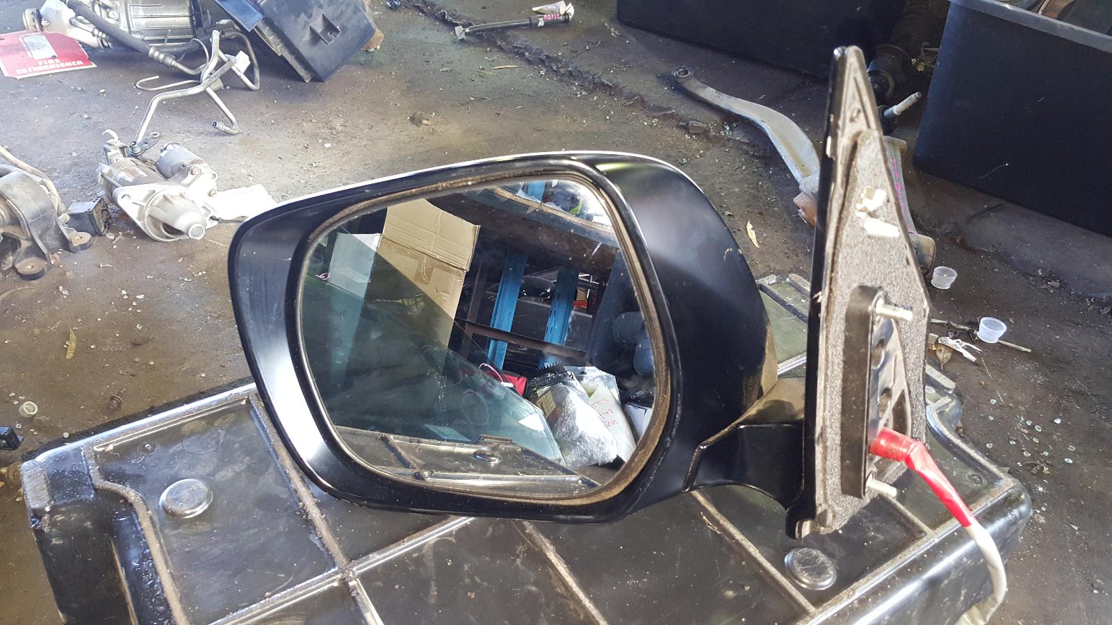 2010 Toyota Landcruiser Left Door Mirror View Auto part Left Door Mirror Toyota Landcruiser 2010