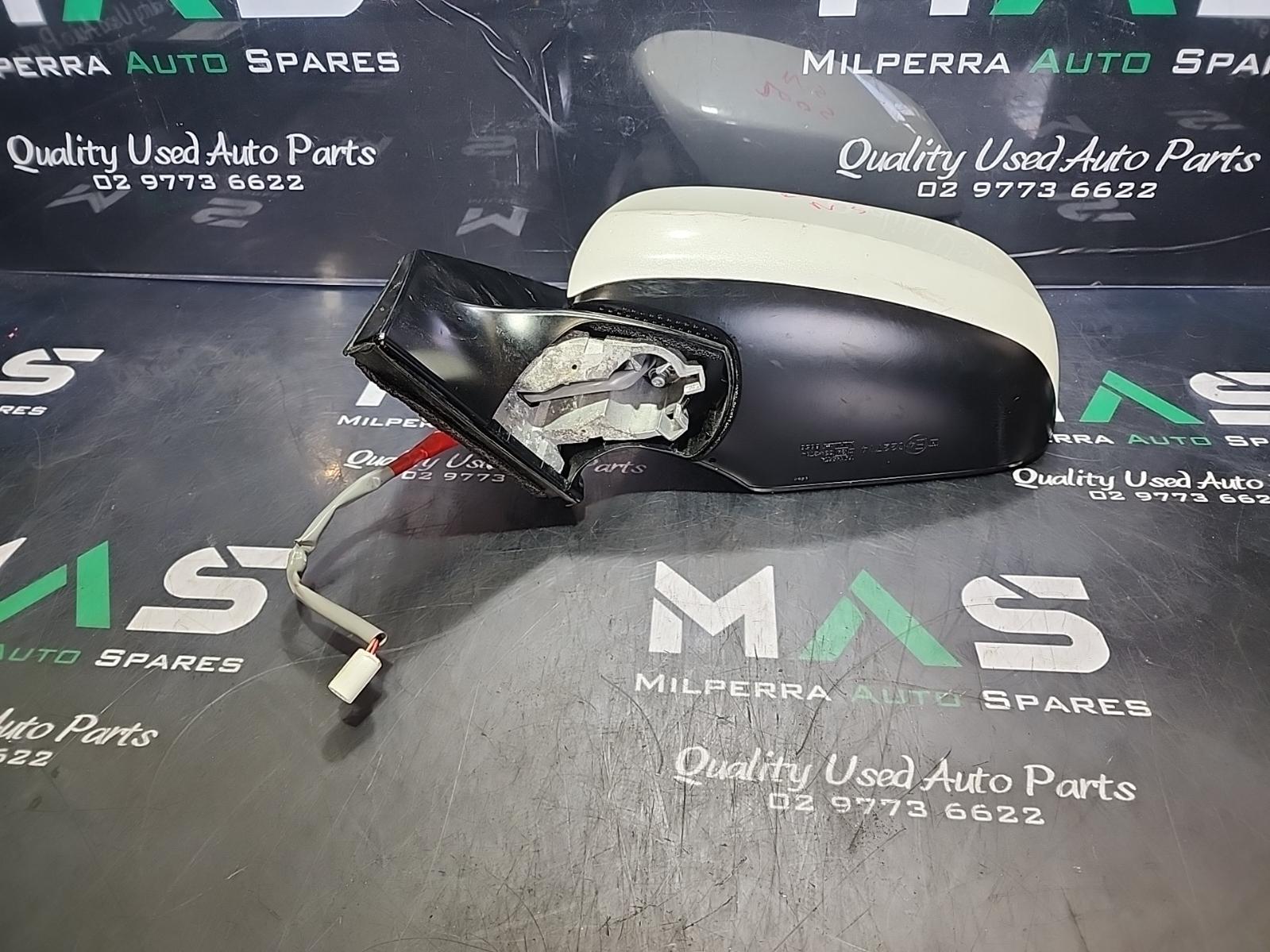 2010 Toyota Landcruiser Left Door Mirror View Auto part Left Door Mirror Toyota Landcruiser 2010
