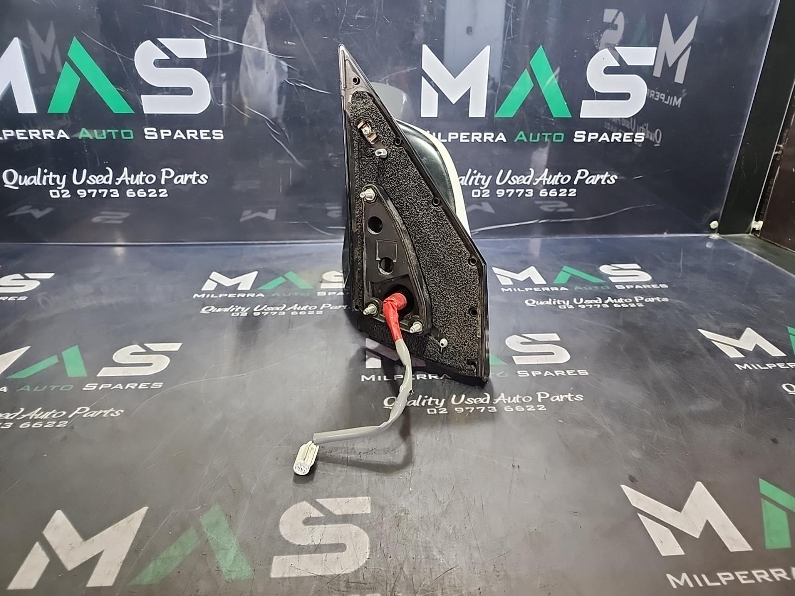 2010 Toyota Landcruiser Left Door Mirror View Auto part Left Door Mirror Toyota Landcruiser 2010
