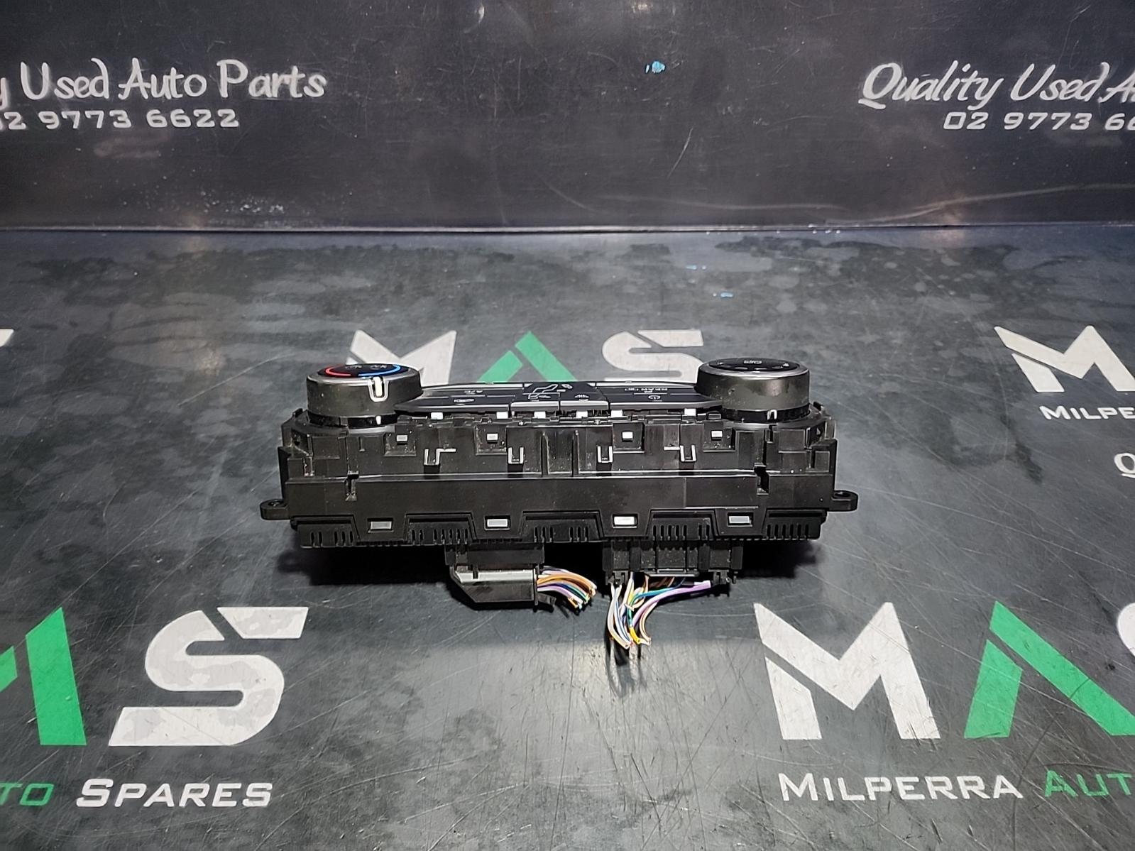 View Auto part Heater/Ac Controls Ford Transit 2020