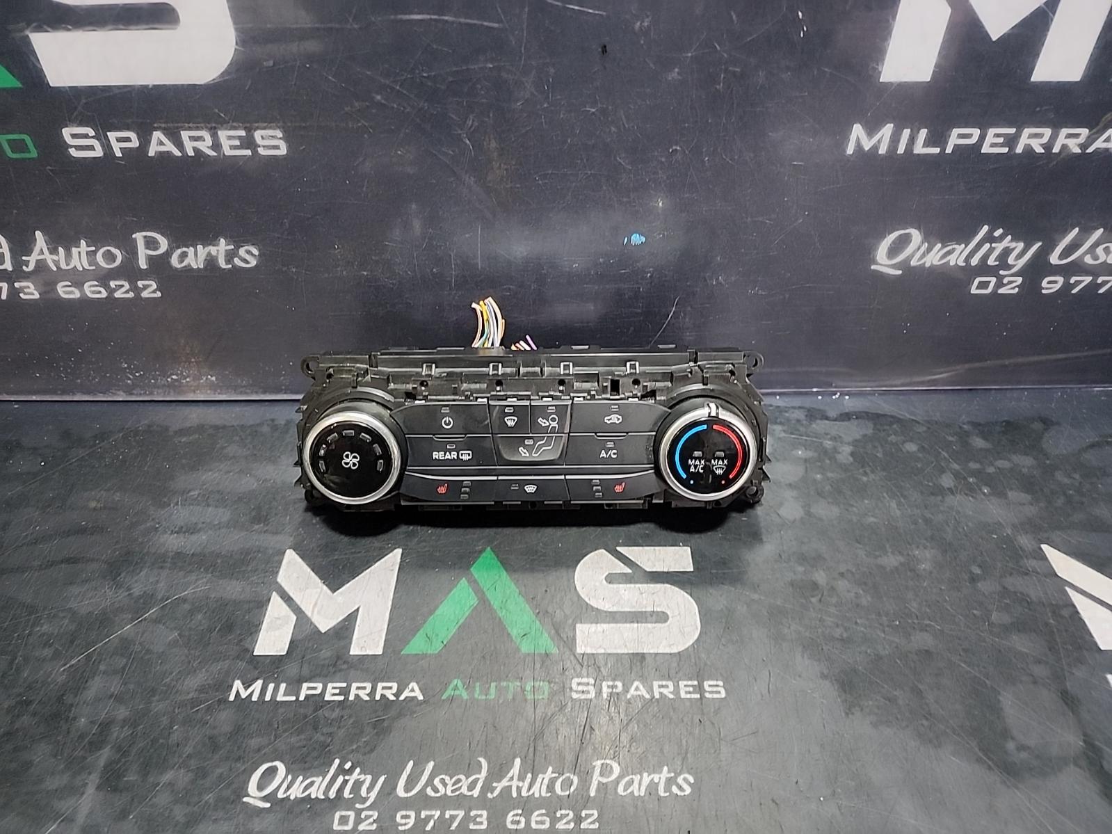 View Auto part Heater/Ac Controls Ford Transit 2020