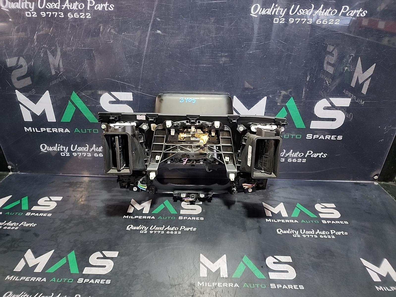 View Auto part Radio/Cd/Dvd/Sat/Tv Ford Transit 2020