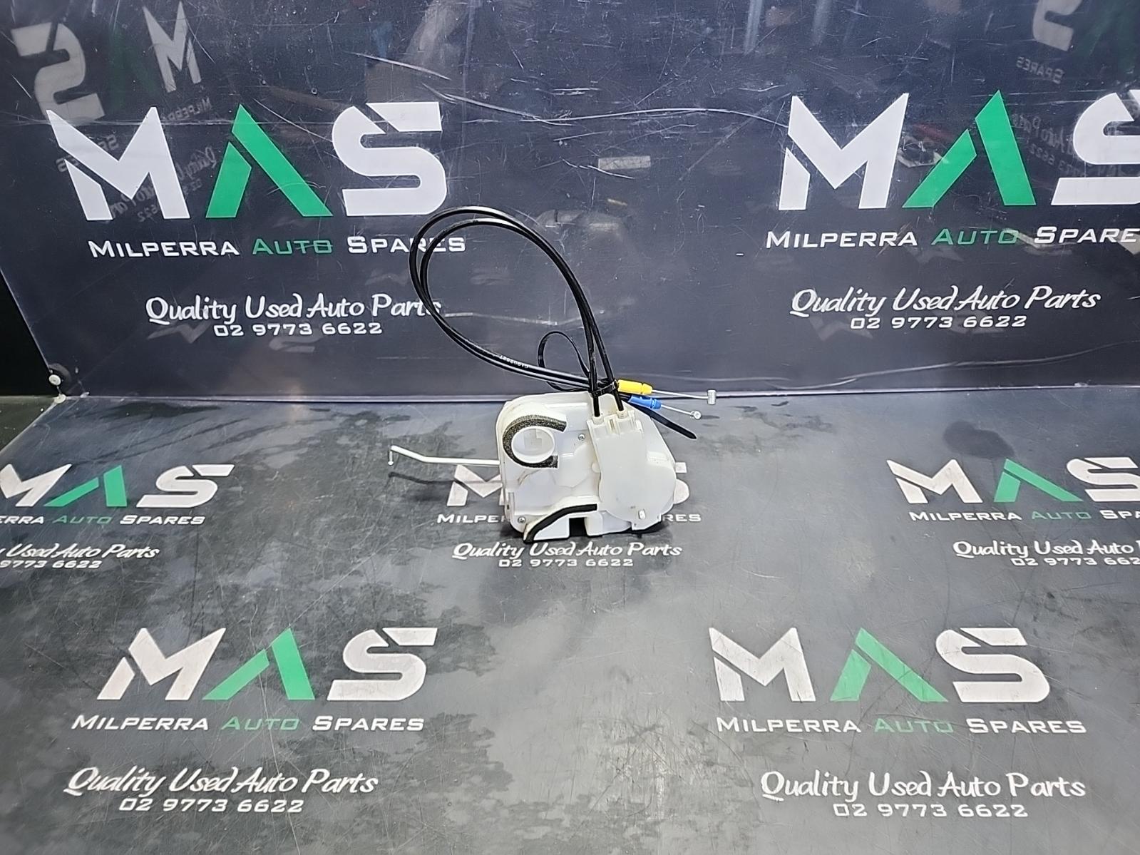 2020 Mitsubishi Eclipse Cross Door/Boot/Gate Lock View Auto part Door/Boot/Gate Lock Mitsubishi Eclipse Cross 2020