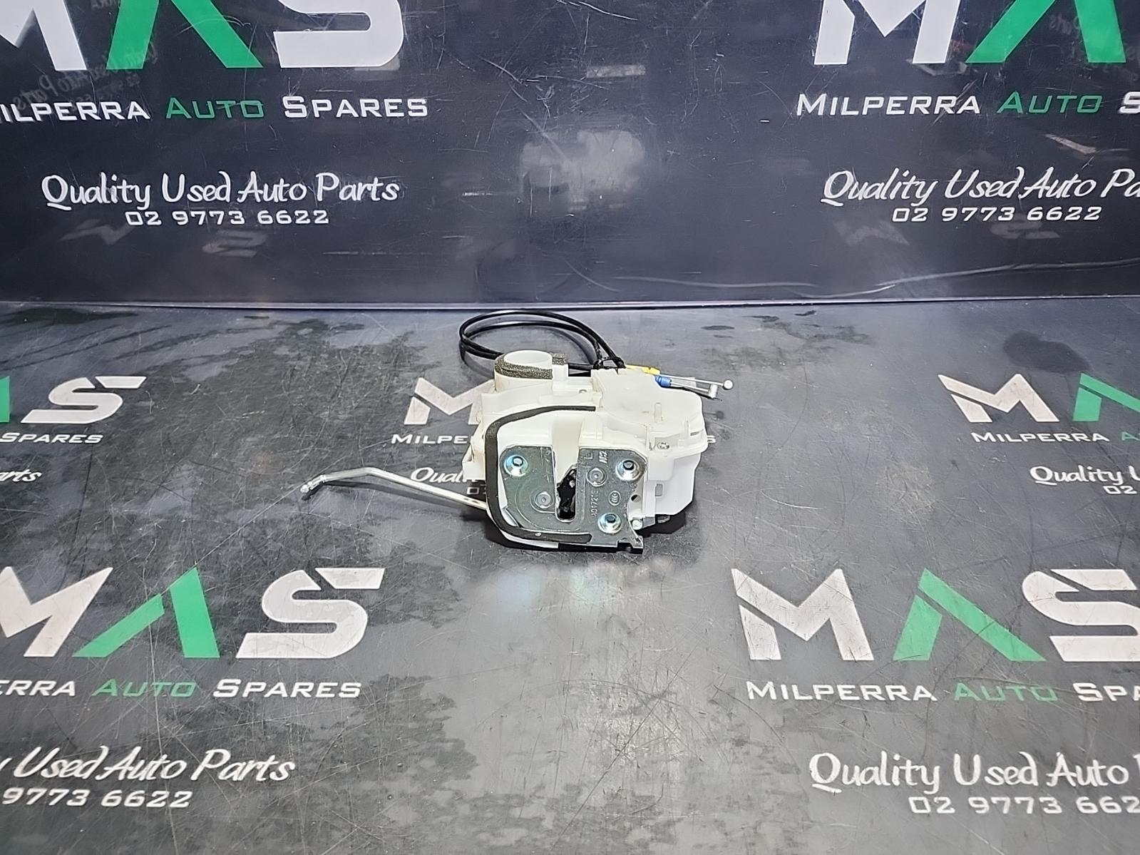 2020 Mitsubishi Eclipse Cross Door/Boot/Gate Lock View Auto part Door/Boot/Gate Lock Mitsubishi Eclipse Cross 2020