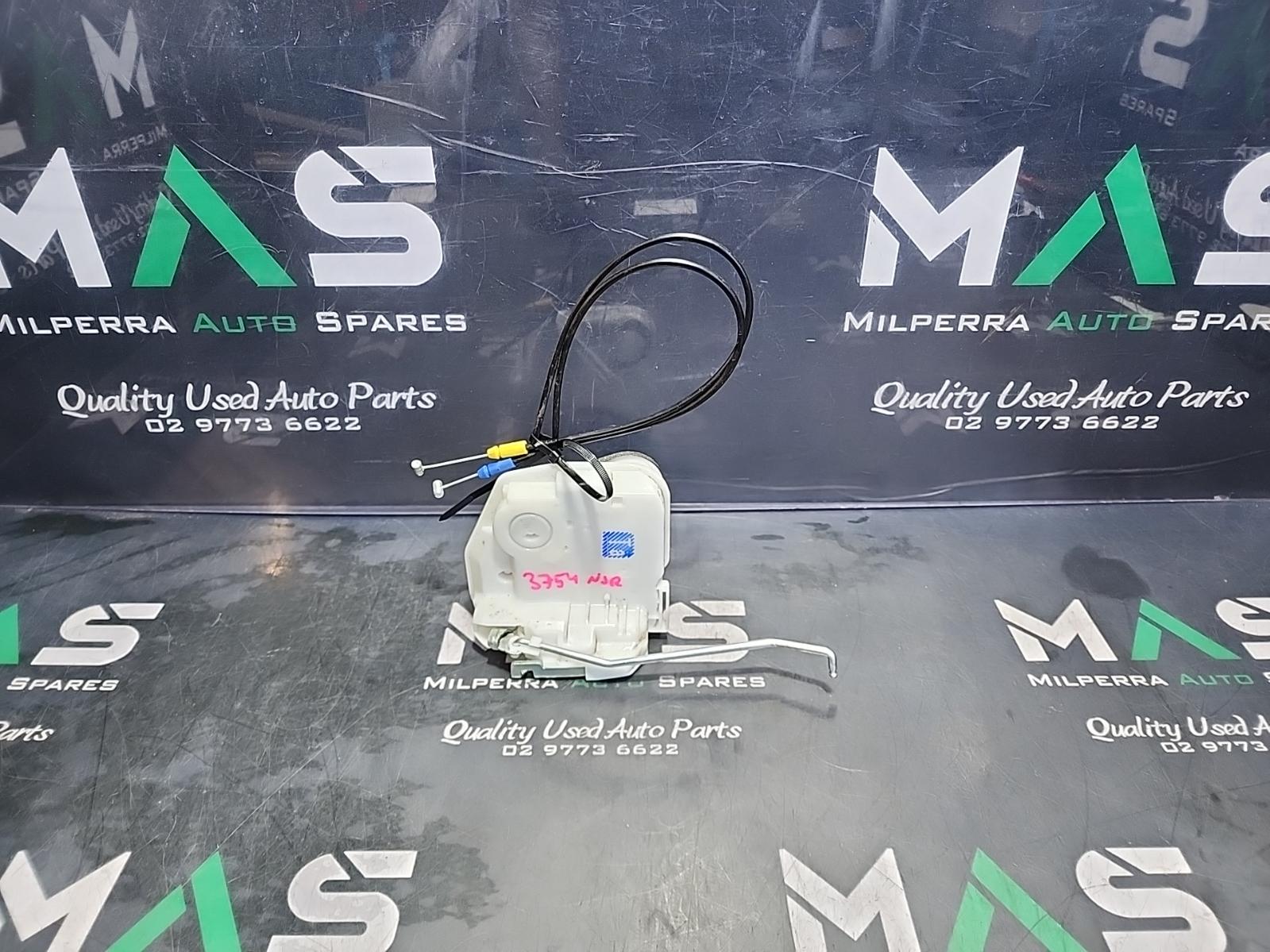 2020 Mitsubishi Eclipse Cross Door/Boot/Gate Lock View Auto part Door/Boot/Gate Lock Mitsubishi Eclipse Cross 2020