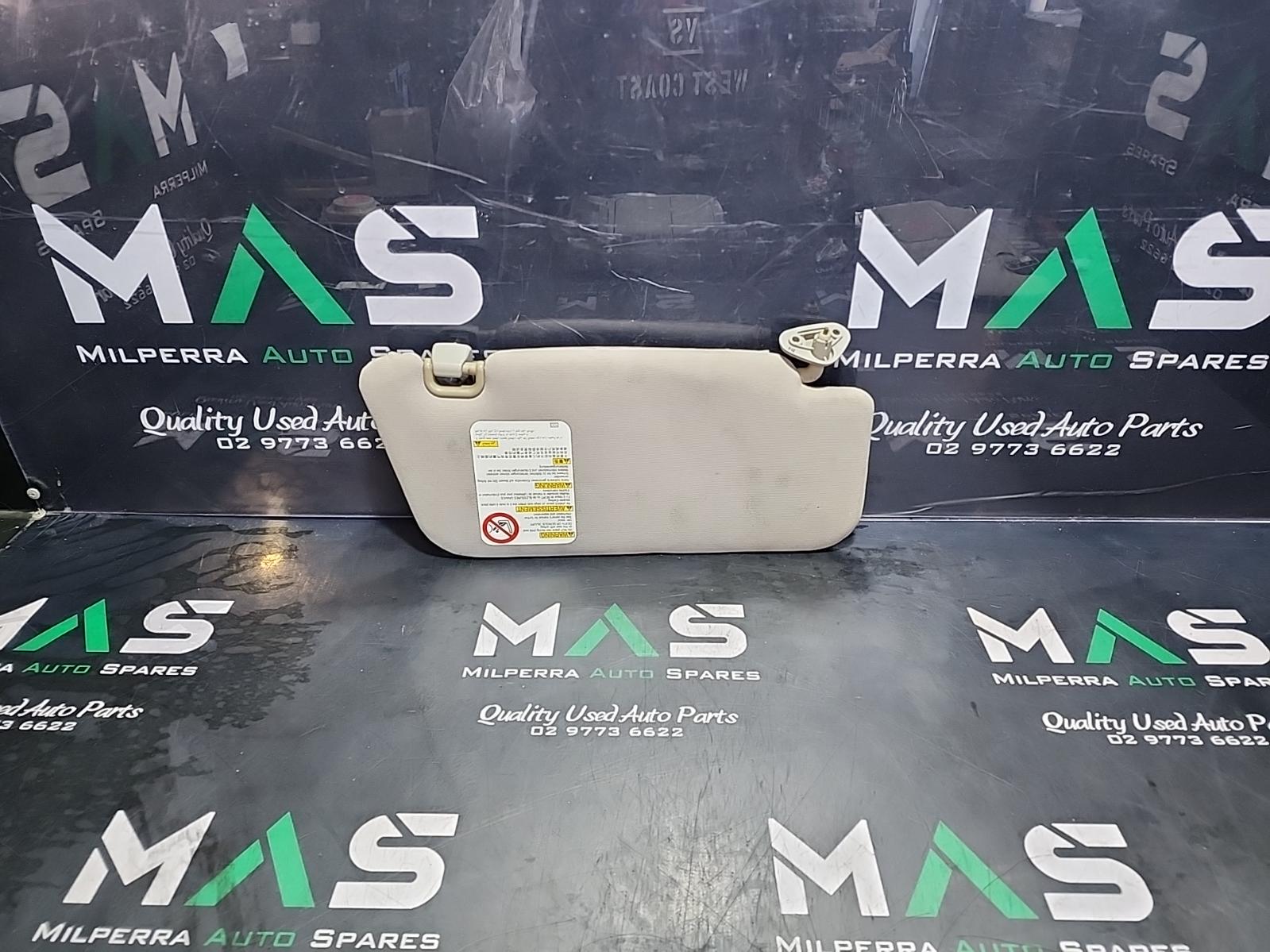 View Auto part Sunvisor Subaru Forester 2005