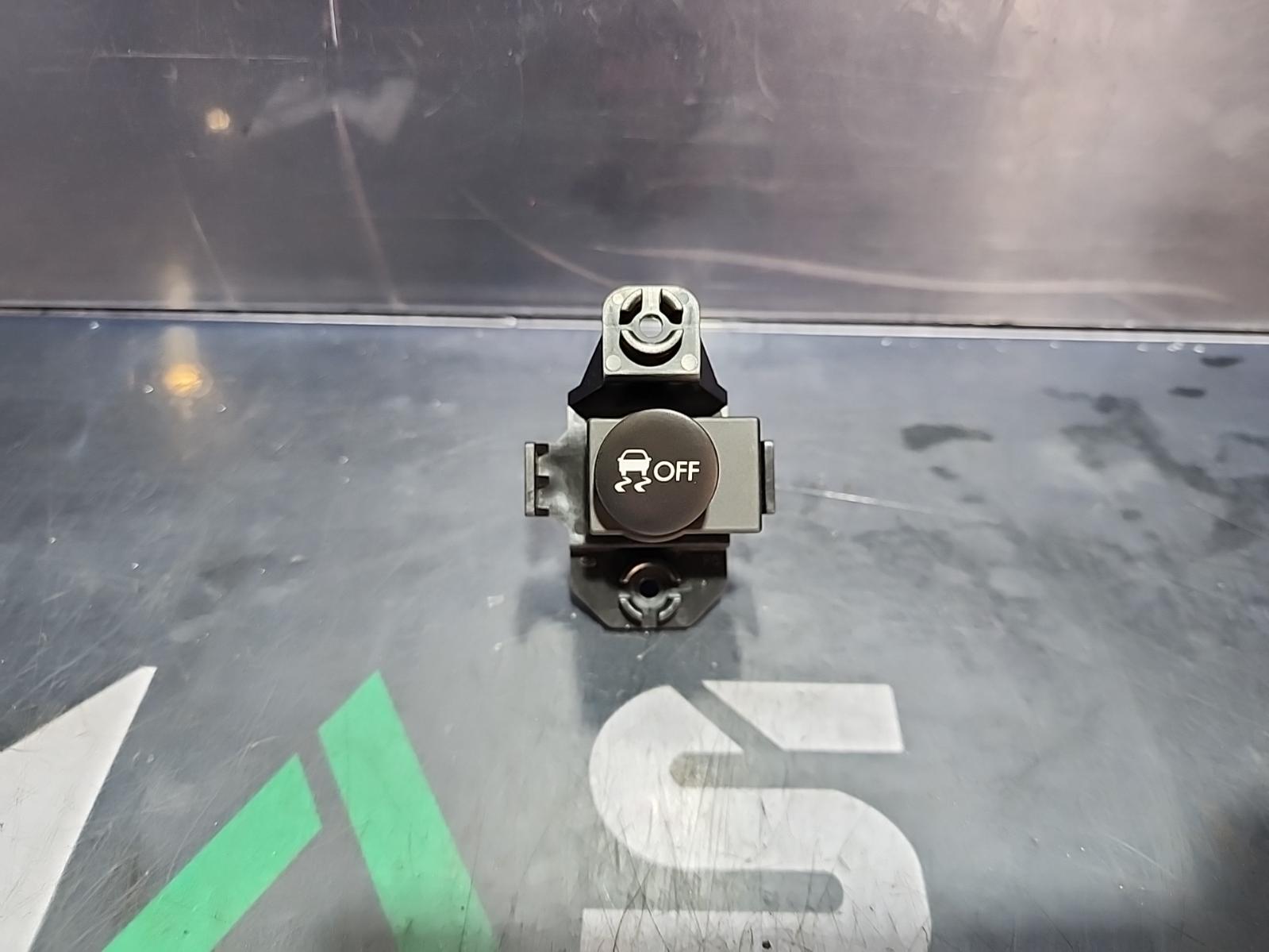 View Auto part Misc Switch/Relay Subaru Forester 2009