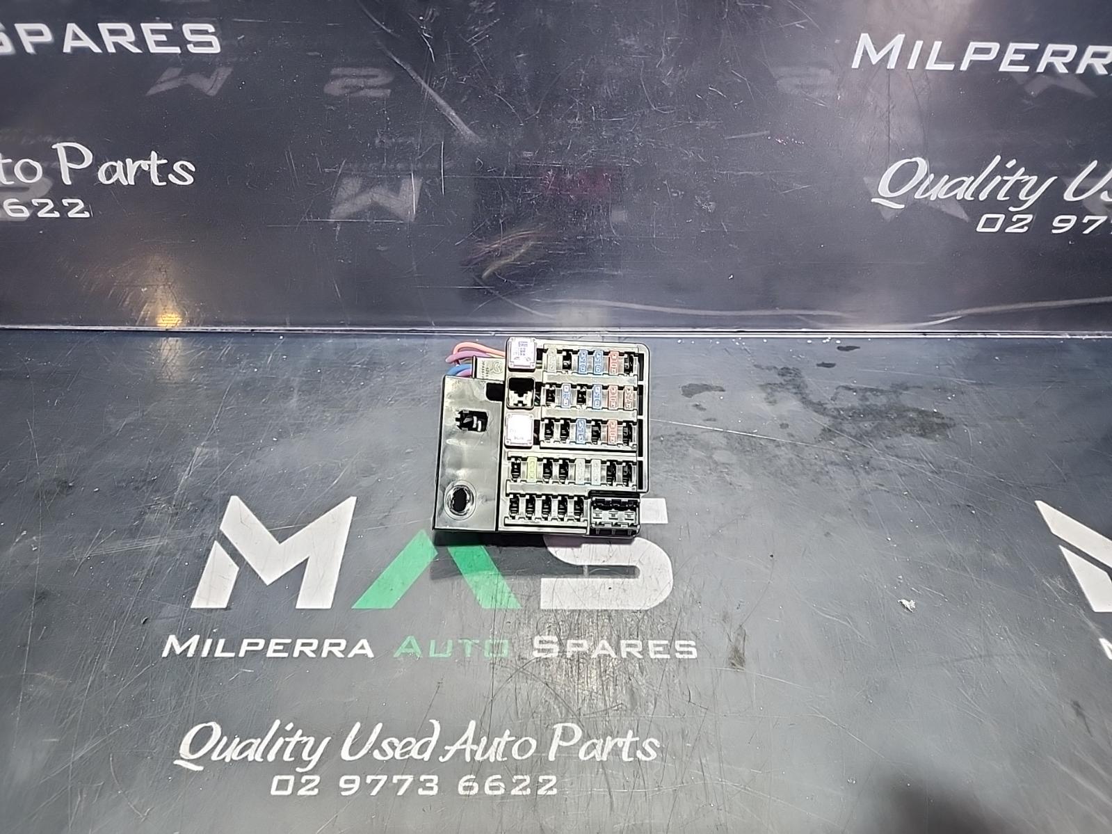 View Auto part Fuse Box Mazda 3 2009