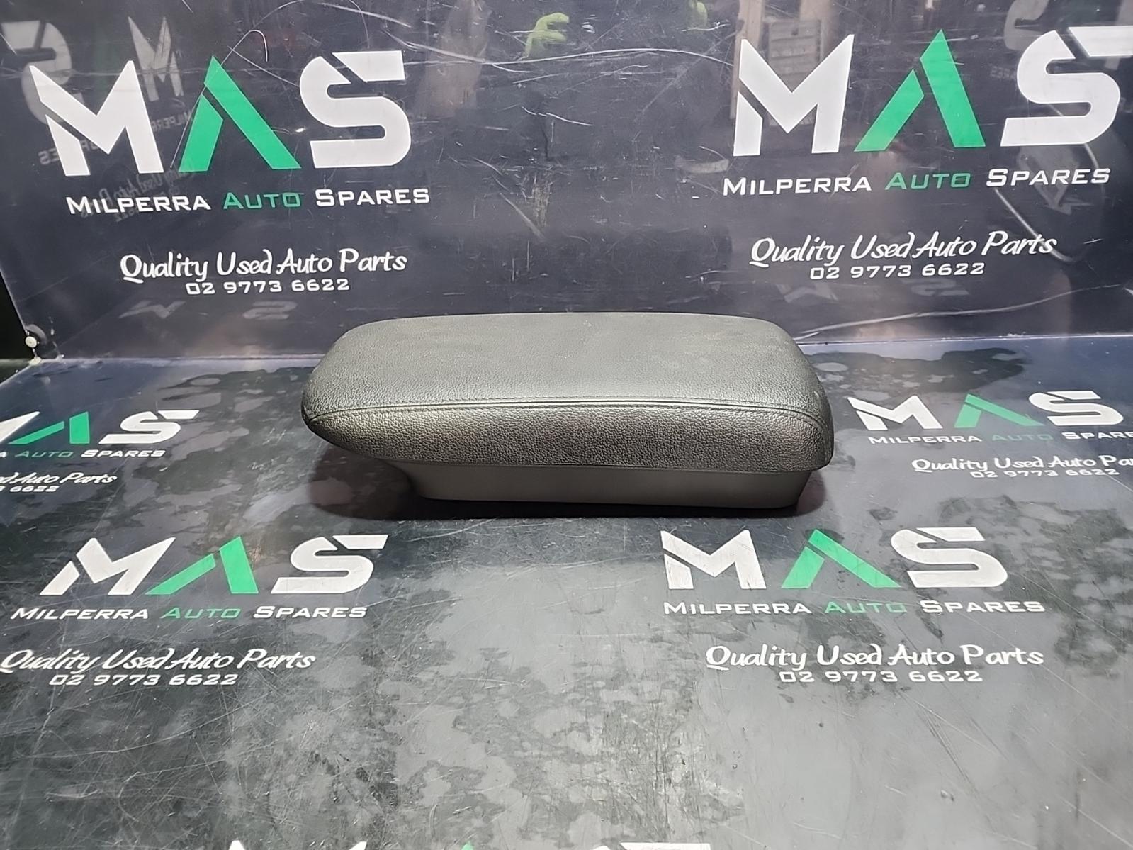 View Auto part Console Mitsubishi Asx 2024