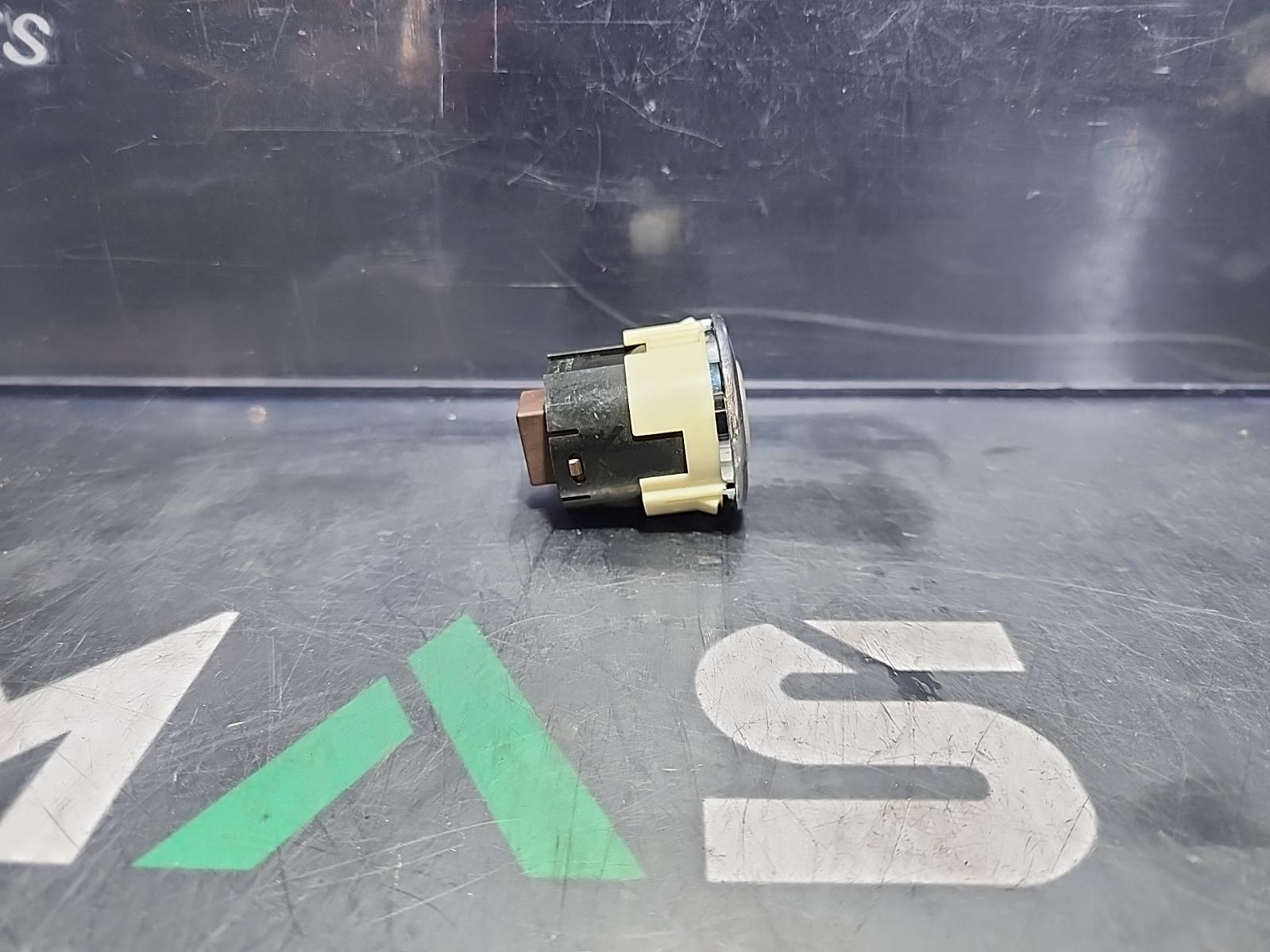 View Auto part Misc Switch/Relay Nissan Murano 2012