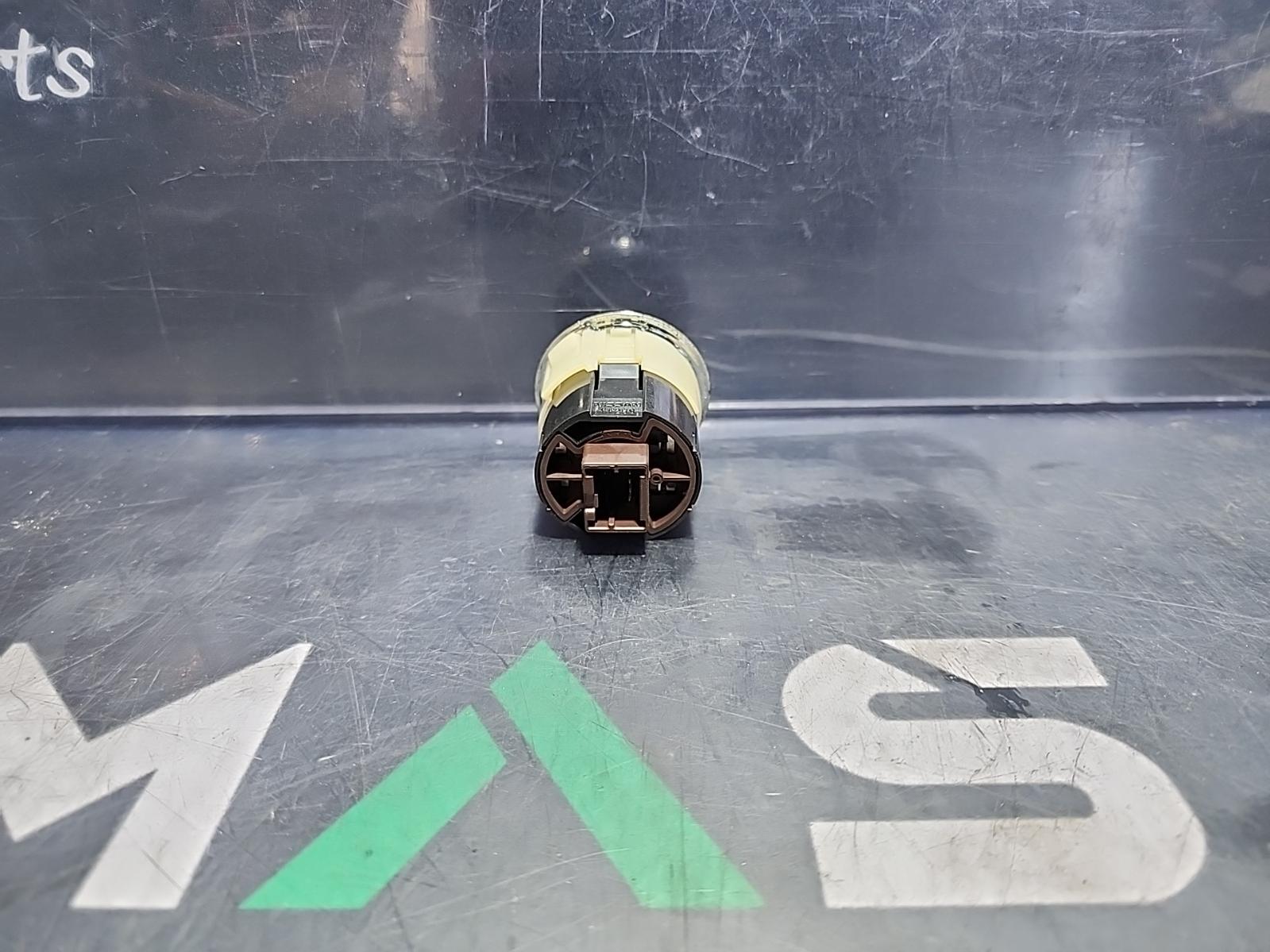 View Auto part Misc Switch/Relay Nissan Murano 2012