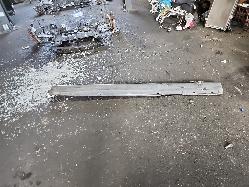 View Auto part Side Step/Skirt Holden Commodore 2002