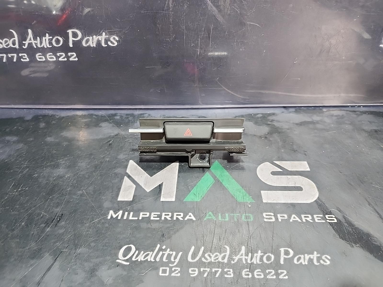 View Auto part Flasher/Hazard Relay Mazda 2 2023